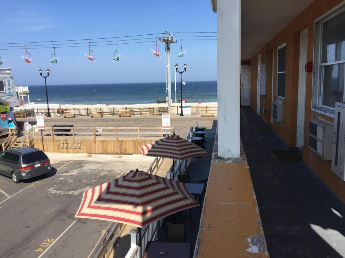 Boardwalk Hotel Charlee & Apartments Beach Hotel Oceanfront Сисайд Хайтс Экстерьер фото