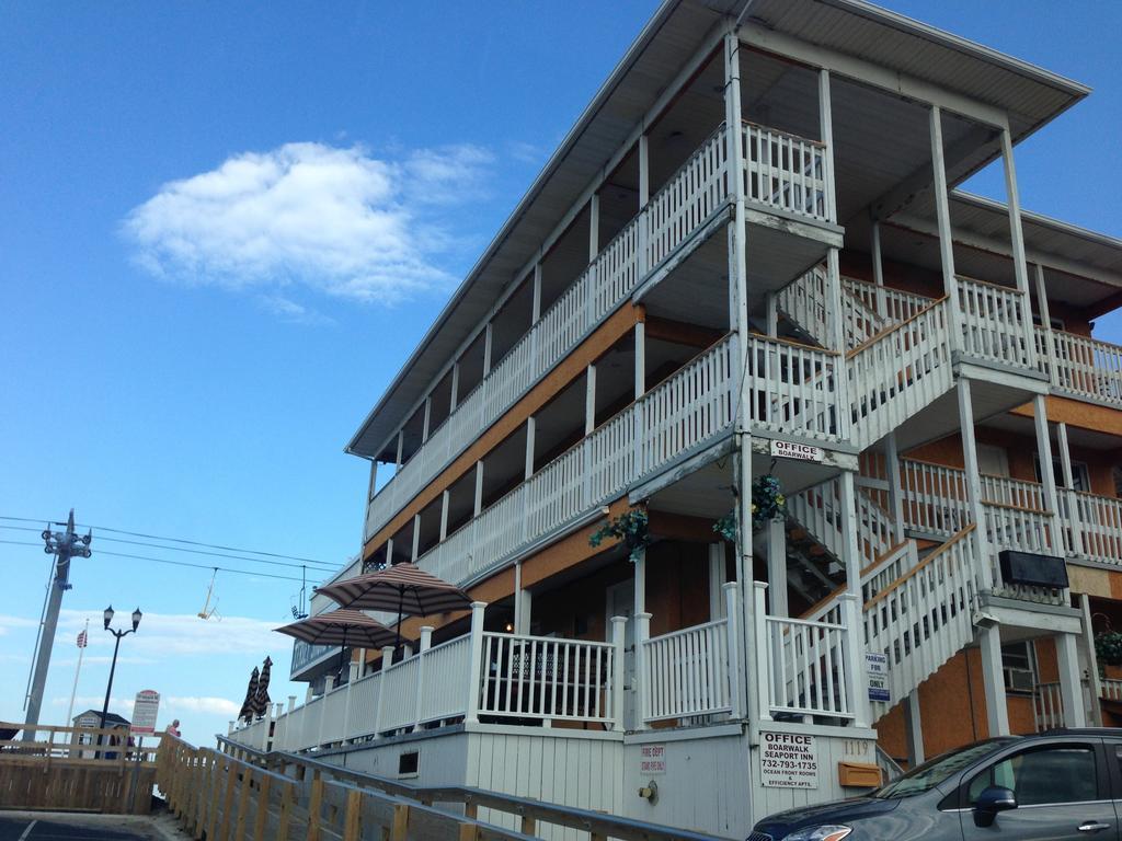 Boardwalk Hotel Charlee & Apartments Beach Hotel Oceanfront Сисайд Хайтс Экстерьер фото