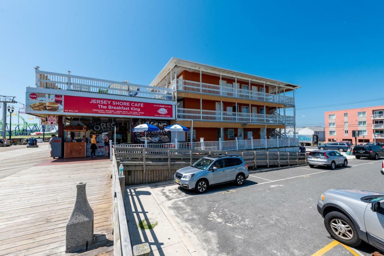 Boardwalk Hotel Charlee & Apartments Beach Hotel Oceanfront Сисайд Хайтс Экстерьер фото