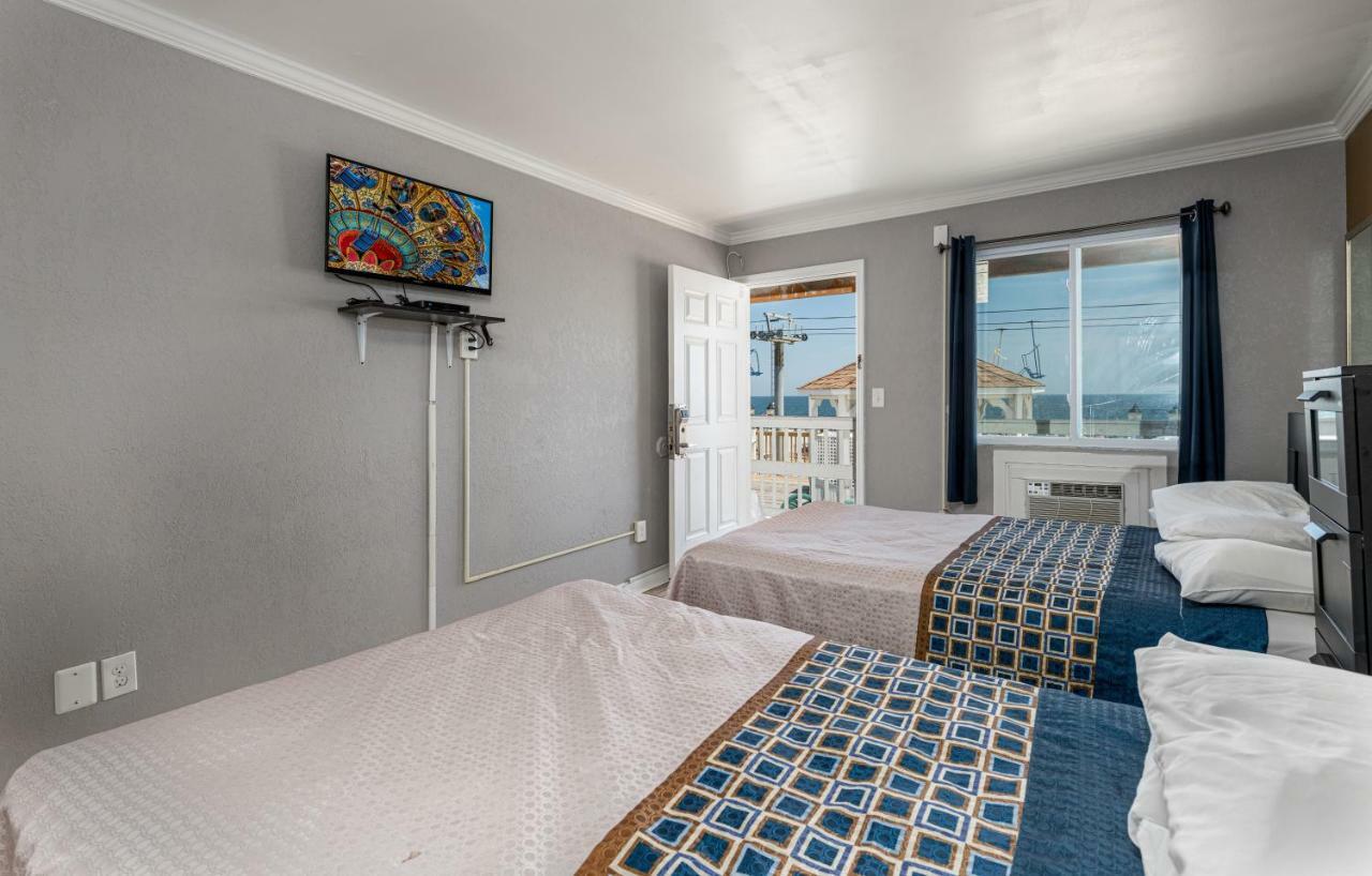 Boardwalk Hotel Charlee & Apartments Beach Hotel Oceanfront Сисайд Хайтс Экстерьер фото